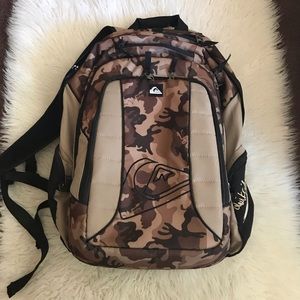 quiksilver camo backpack